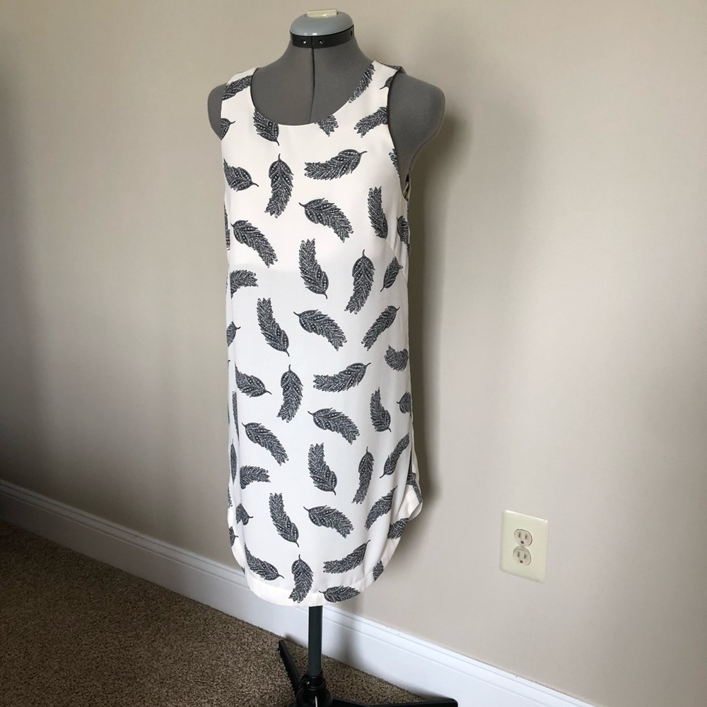 Feather print shift